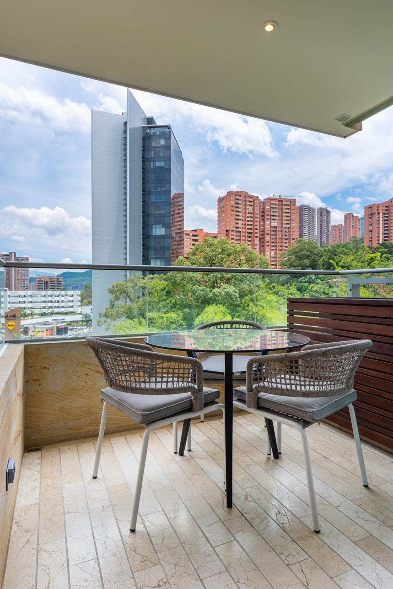 Estelar La Torre Suites Medellín Exteriör bild