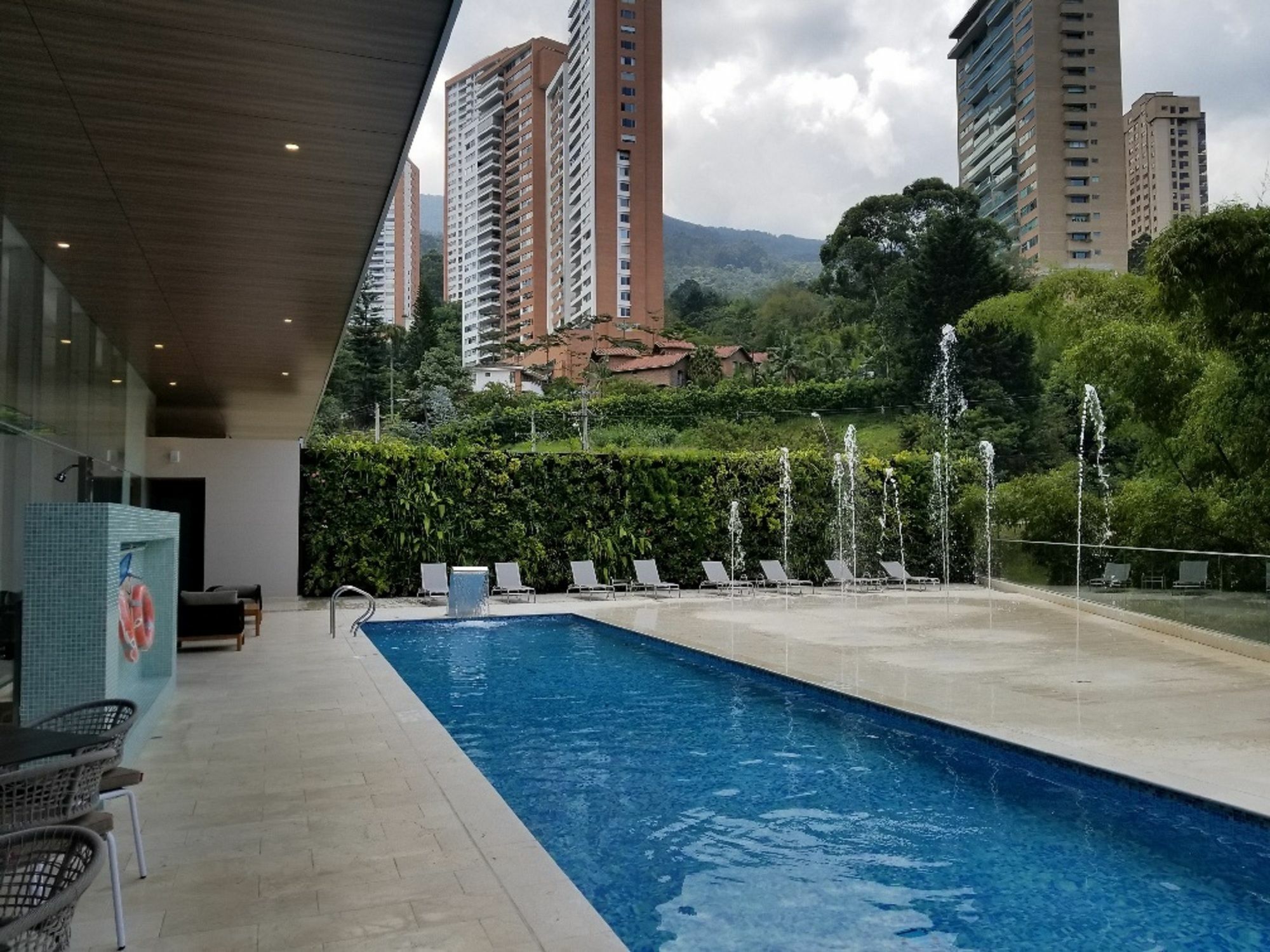 Estelar La Torre Suites Medellín Exteriör bild